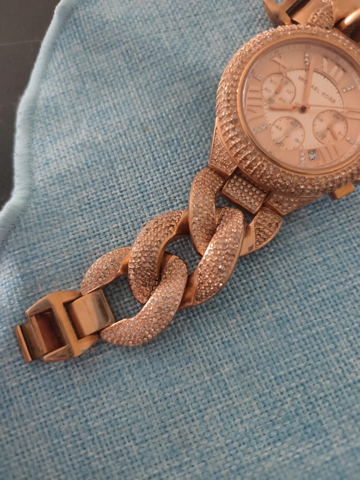 Relógio Michael Kors rosa com cristais – photo 4